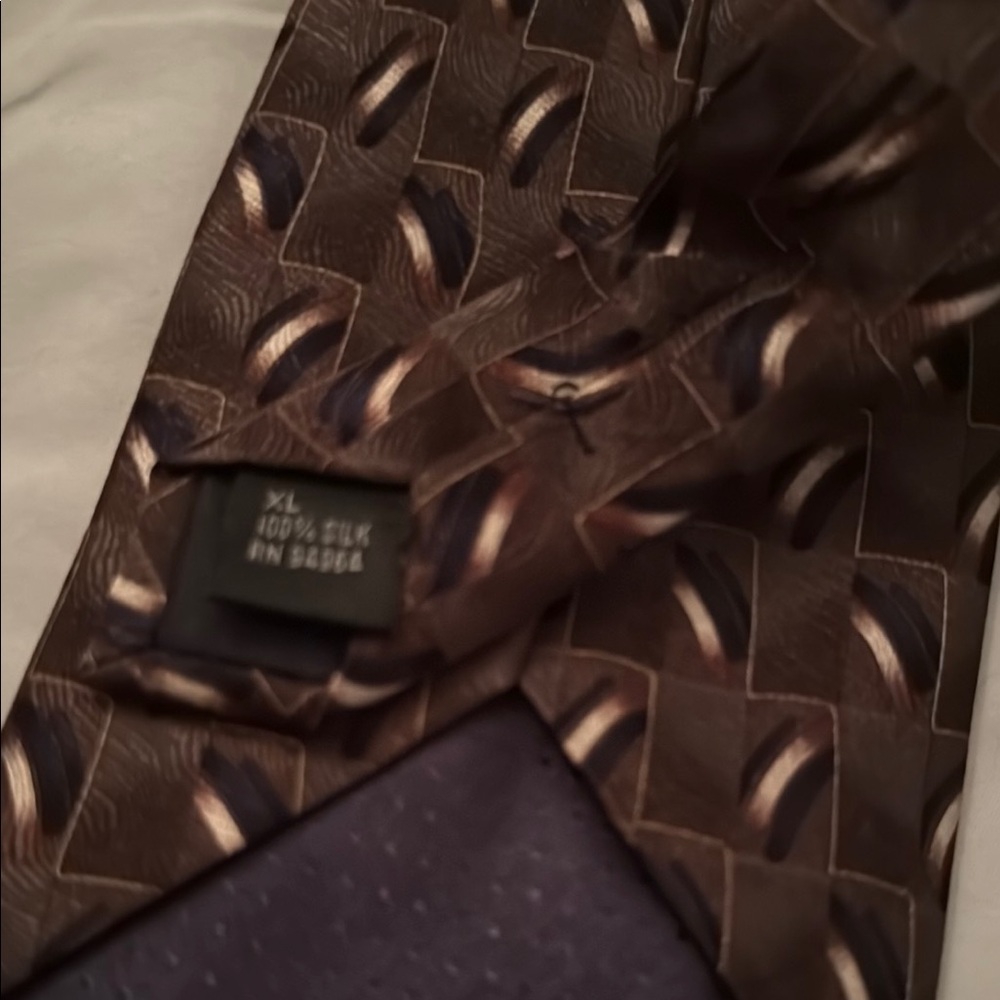 Brown Geometric Patterned Tie Accessory - Picture 3 of 3